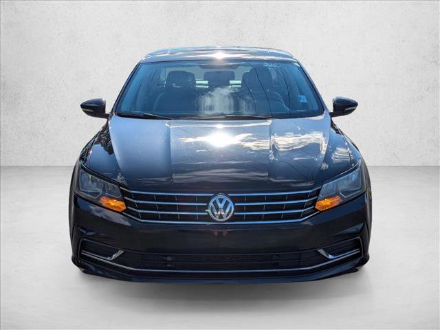 Used 2019 Volkswagen Passat 2.0T Wolfsburg image 2