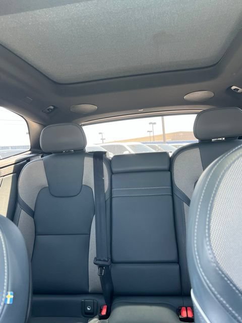 Used 2021 Volvo XC60 T8 R-Design w/ Advanced Package AWD/4WD image 21