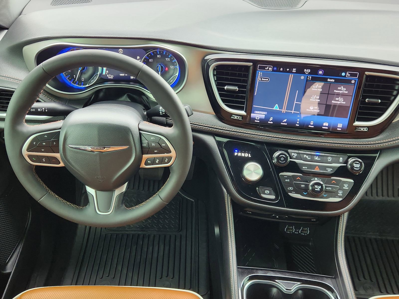 Used 2025 Chrysler Pacifica Pinnacle FWD image 31