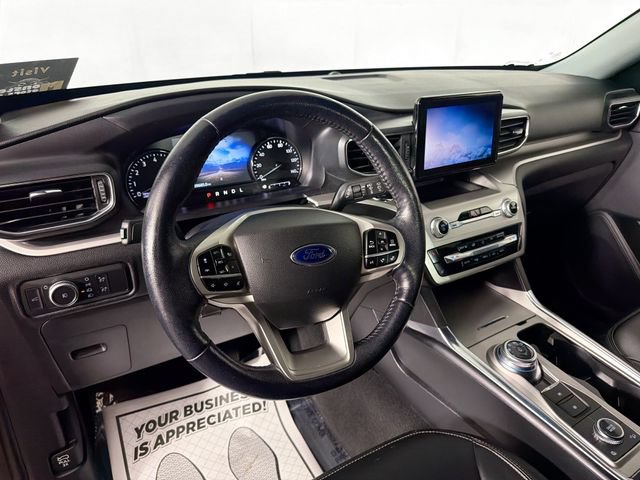 Used 2022 Ford Explorer XLT AWD/4WD image 9
