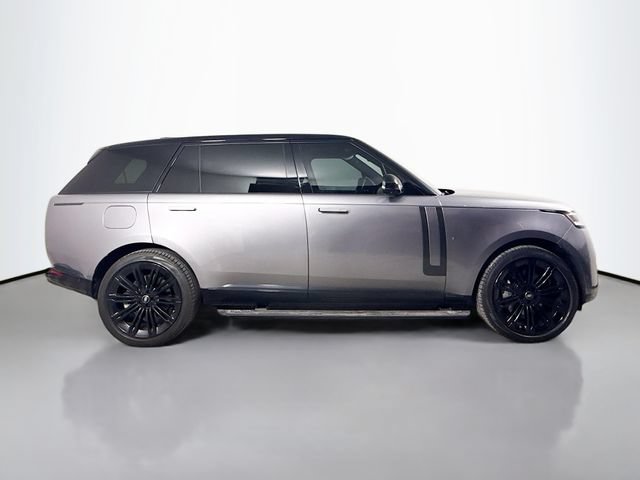 Certified 2025 Land Rover Range Rover Long Wheelbase SE AWD/4WD image 4