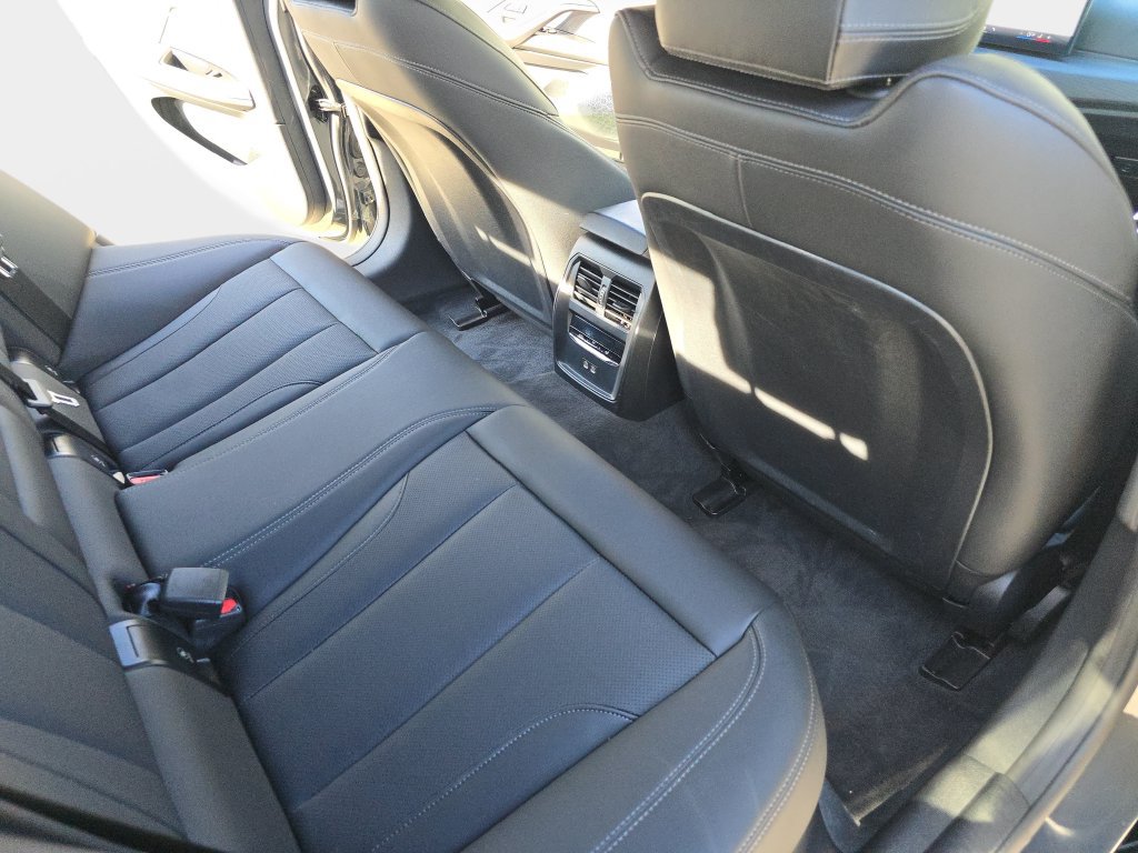 Used 2025 BMW i4 eDrive40 w/ M Sport Package RWD image 13