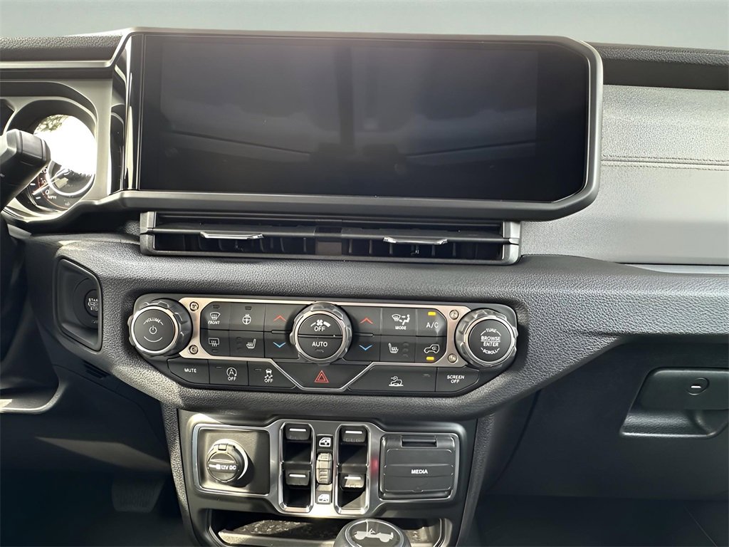 New 2025 Jeep Wrangler Sport S image 24