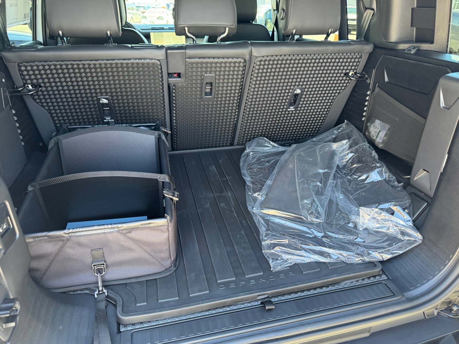 New 2026 Land Rover Defender 110 S AWD/4WD image 9