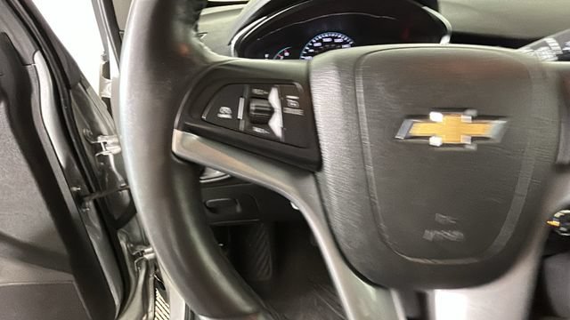 Used 2017 Chevrolet Trax LT w/ LT Convenience Package FWD image 16