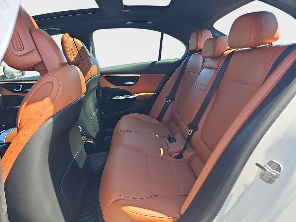 Used 2025 Mercedes-Benz C 300 4MATIC Sedan image 17