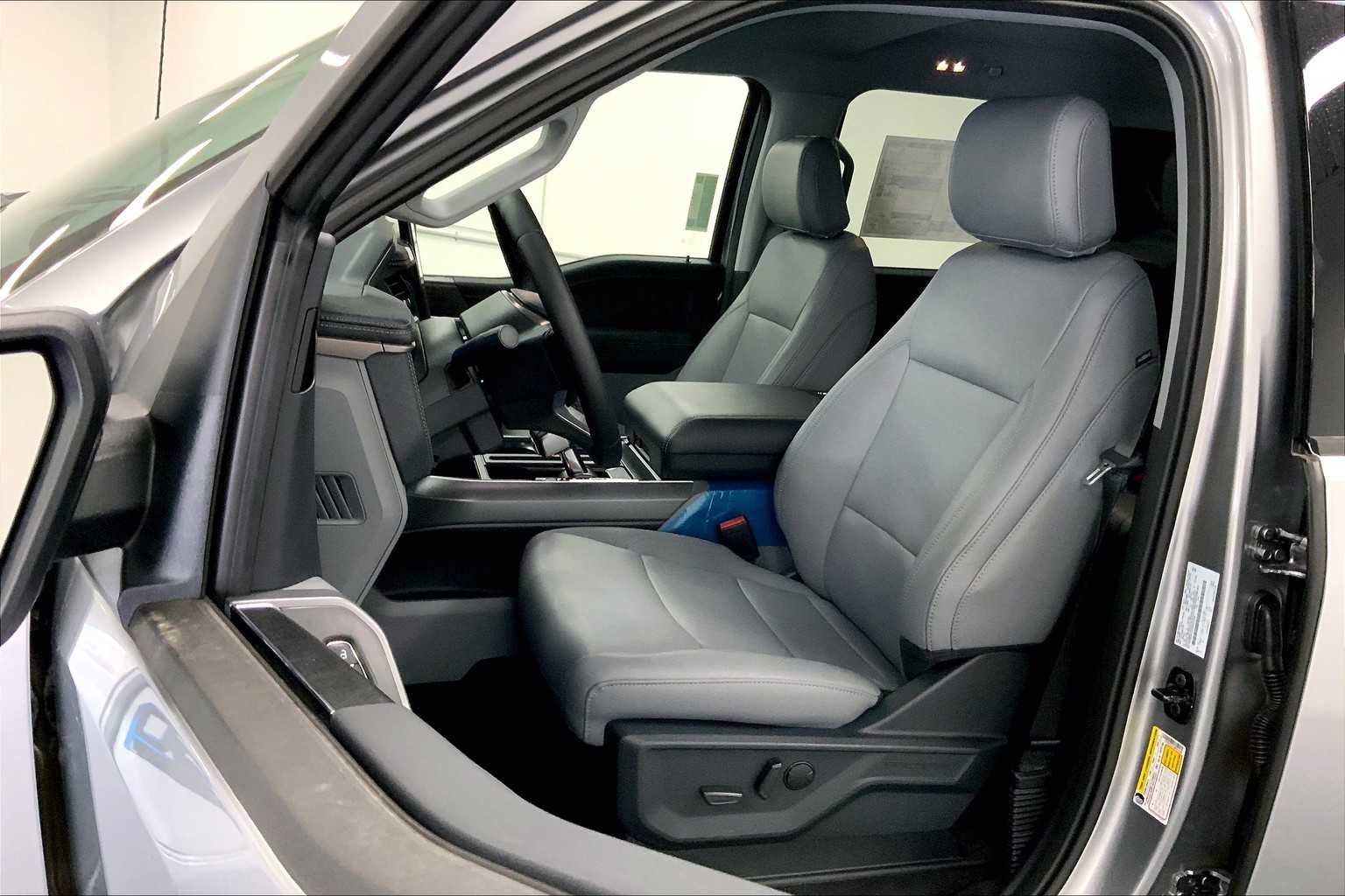 New 2025 Ford F150 Lightning Flash image 8