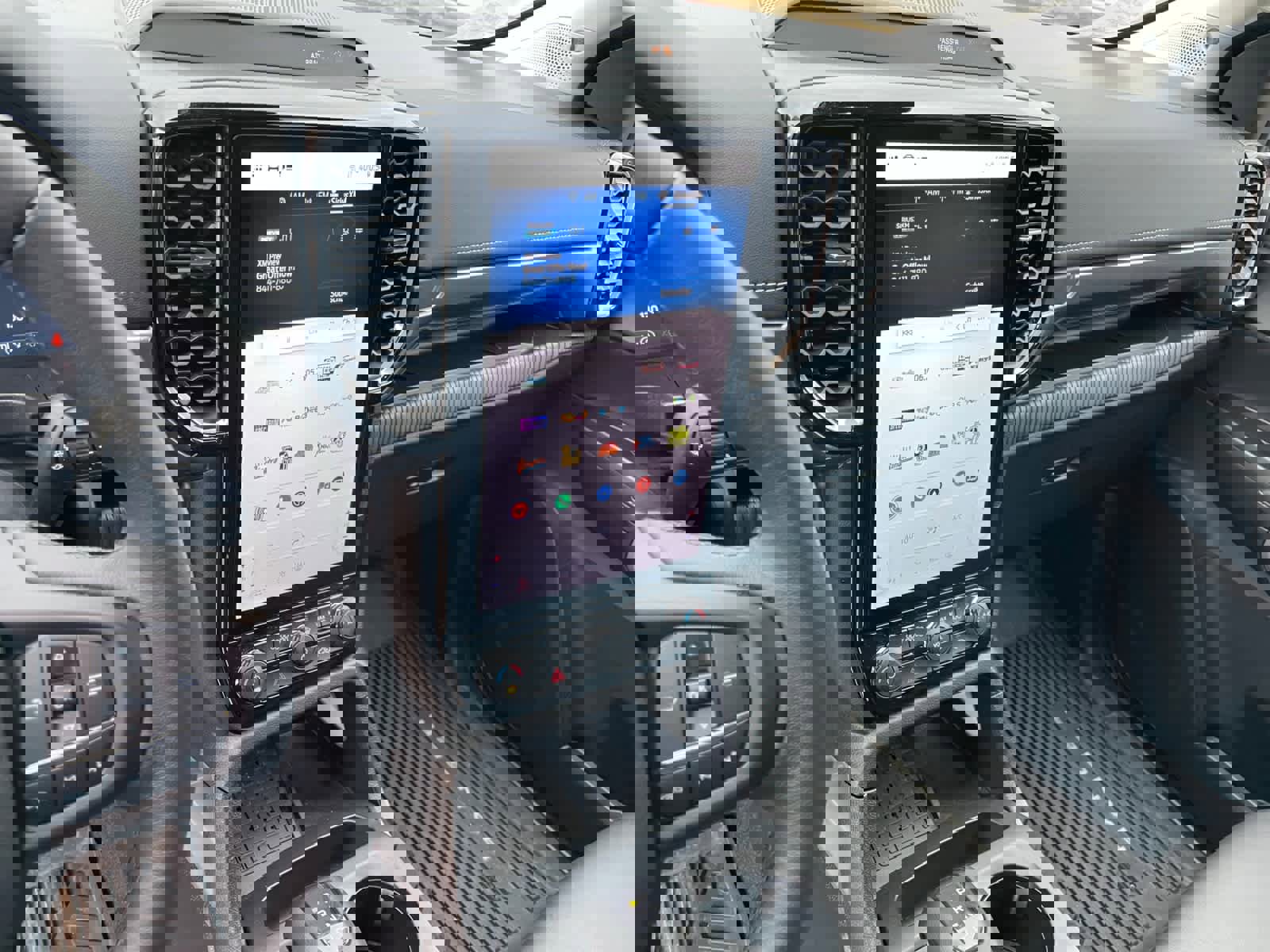 Used 2024 Ford Ranger Lariat w/ FX4 Off-Road Package image 12