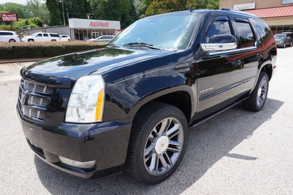 Used 2013 Cadillac Escalade Premium AWD/4WD image 3
