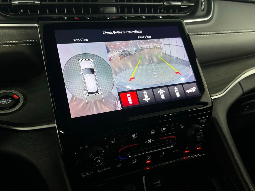 Used 2024 Jeep Grand Cherokee L Limited w/ Luxury Tech Group II image 16