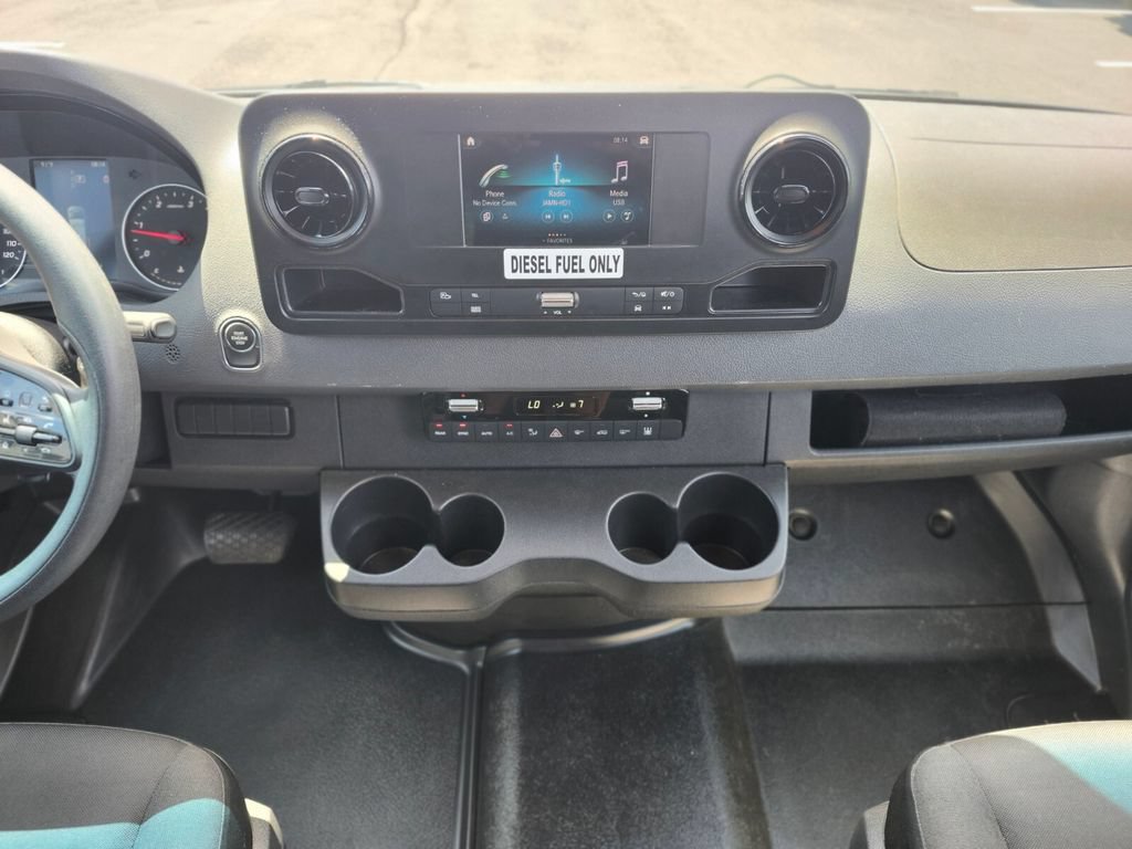 Used 2024 Mercedes-Benz Sprinter 2500 image 14