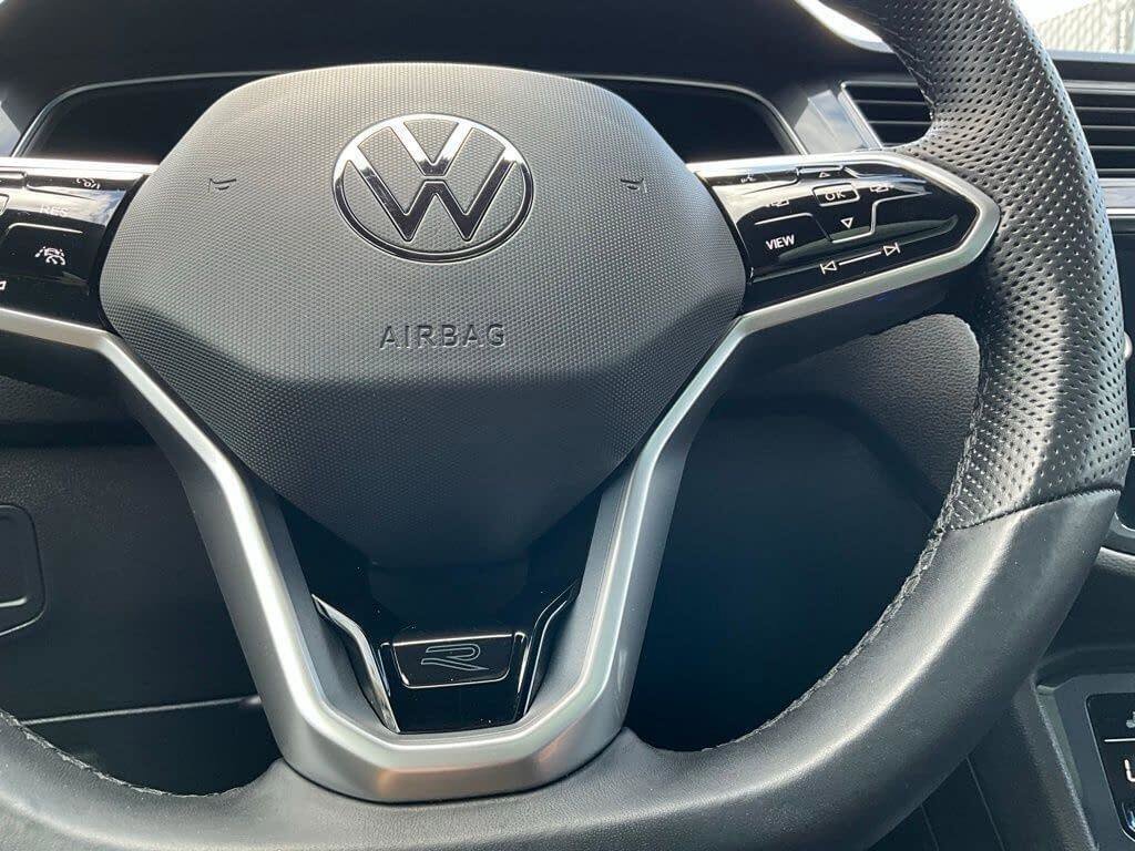 Used 2022 Volkswagen Tiguan SE R-Line image 21