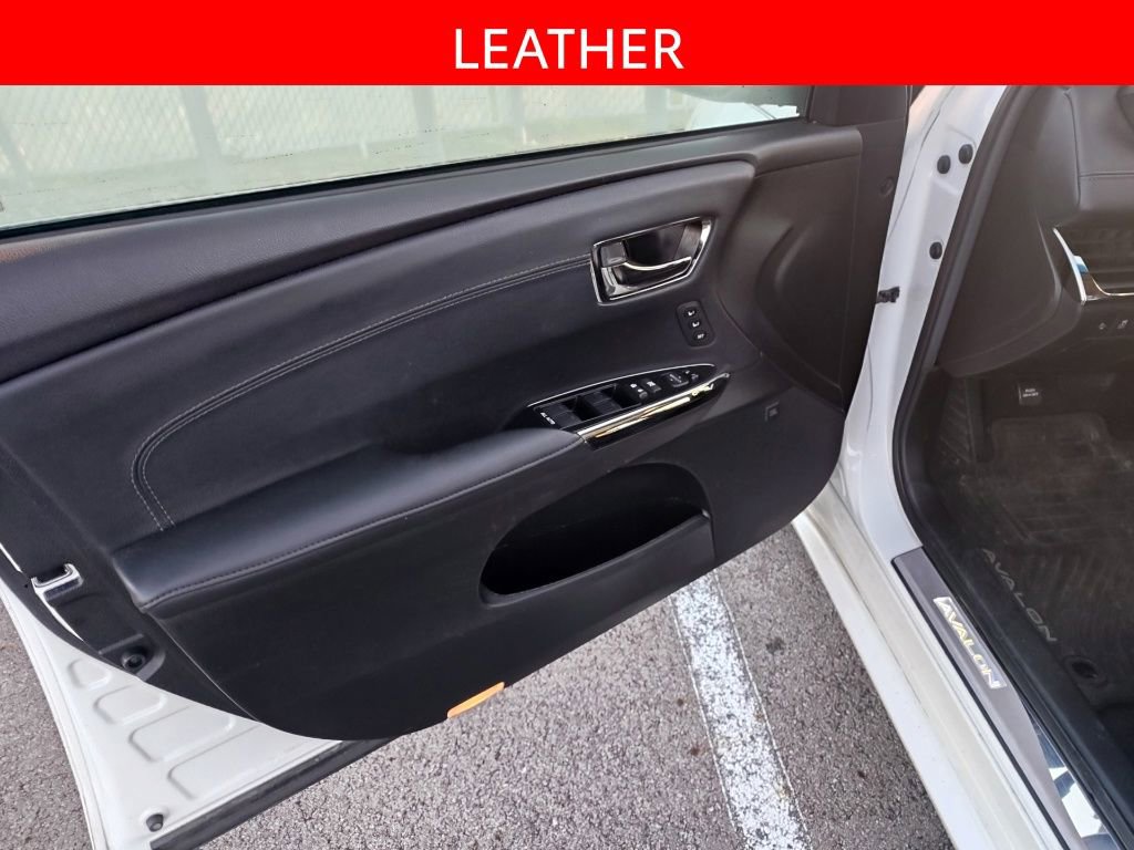 Used 2016 Toyota Avalon Limited w/ Protection Package FWD image 5