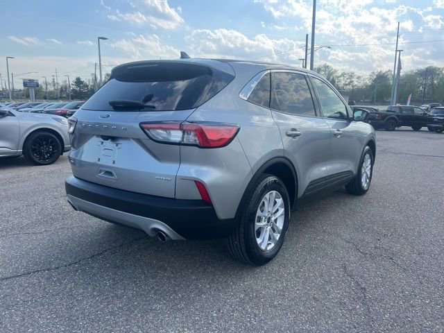 Certified 2022 Ford Escape SE w/ Cold Weather Package AWD/4WD image 4