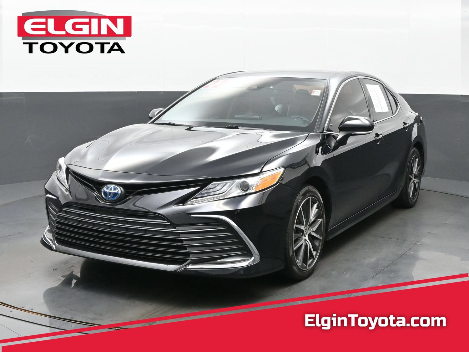 Used 2022 Toyota Camry XLE FWD video 1