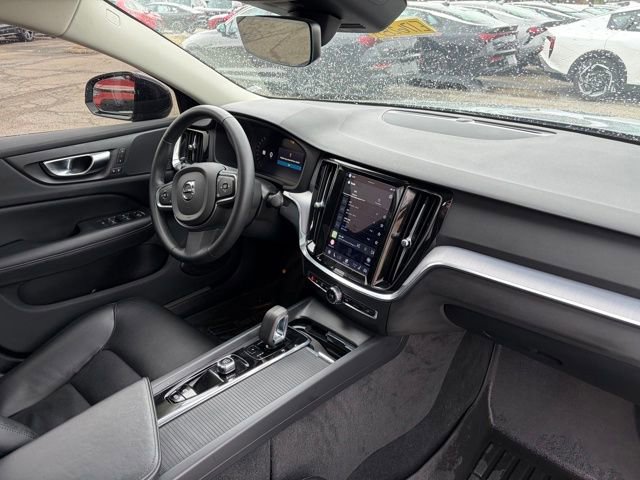 Used 2024 Volvo S60 B5 Core image 11