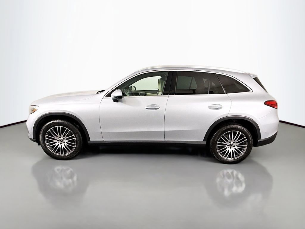 Certified 2024 Mercedes-Benz GLC 300 4MATIC image 4