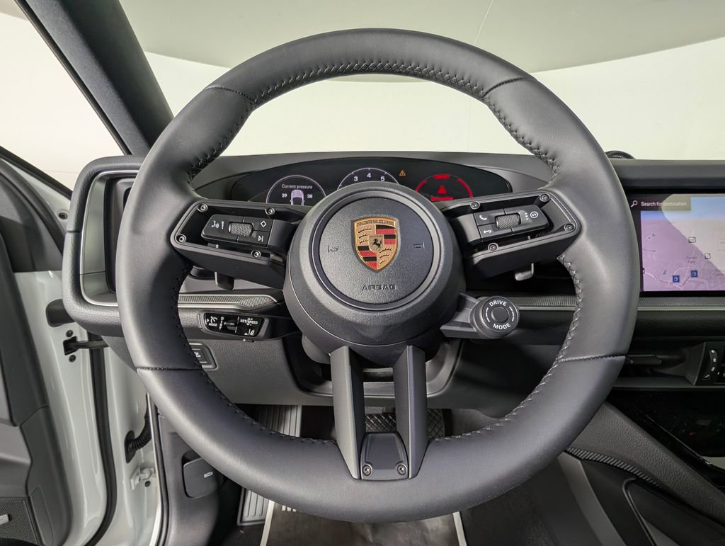 New 2026 Porsche Cayenne Coupe image 38