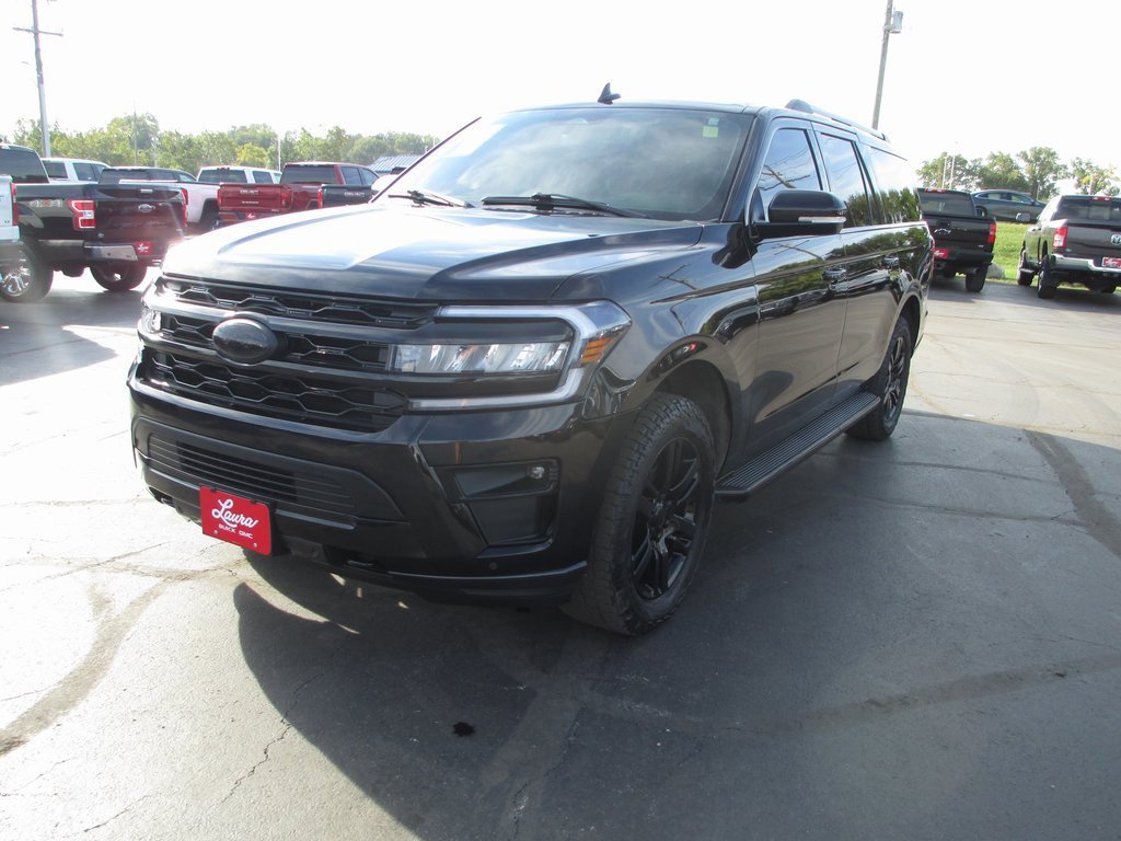 Used 2022 Ford Expedition Max Limited image 9