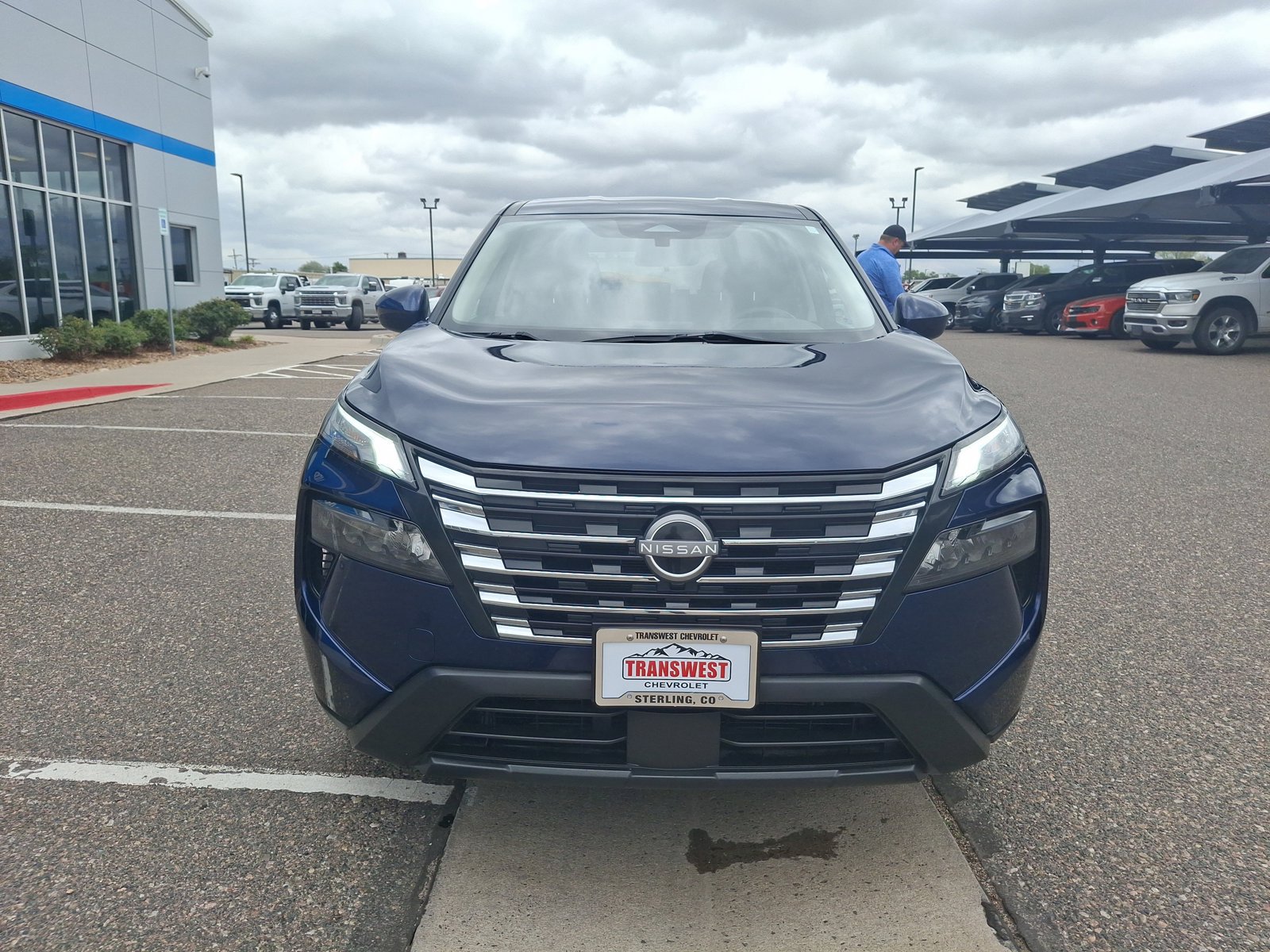 Used 2024 Nissan Rogue SV AWD/4WD image 8