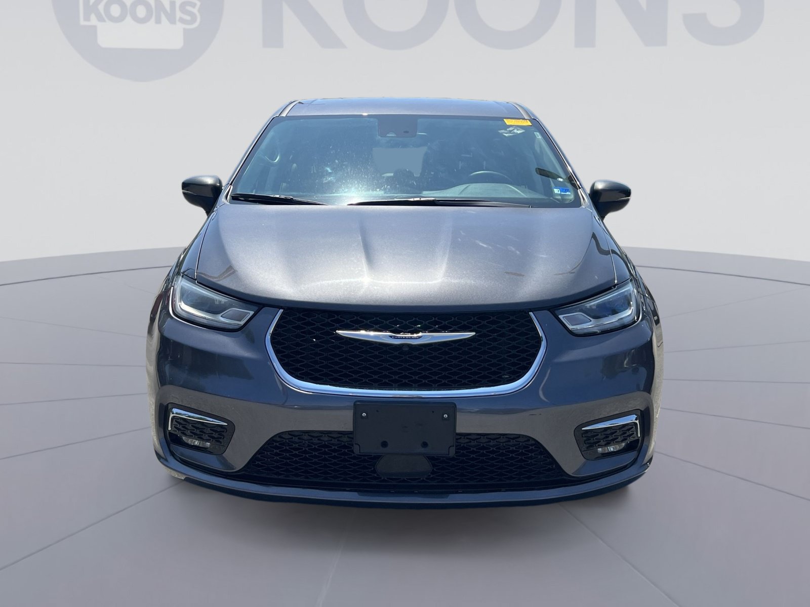 Used 2023 Chrysler Pacifica Touring-L FWD image 11