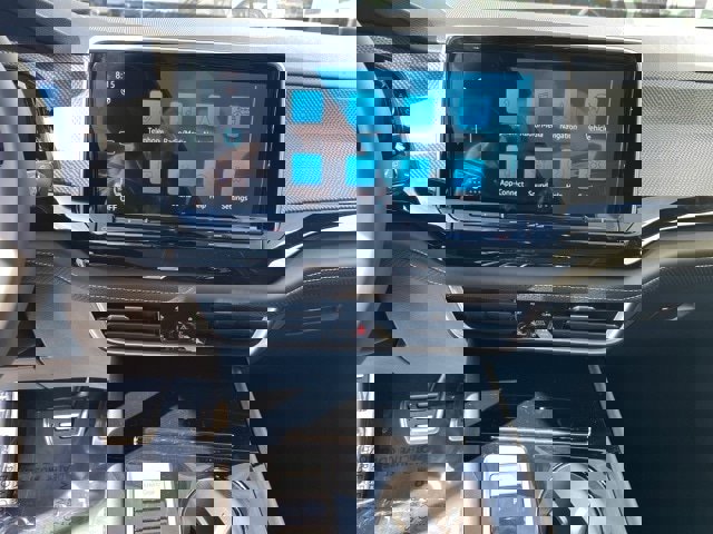 New 2026 Volkswagen Atlas Cross Sport SEL Premium R-Line image 38