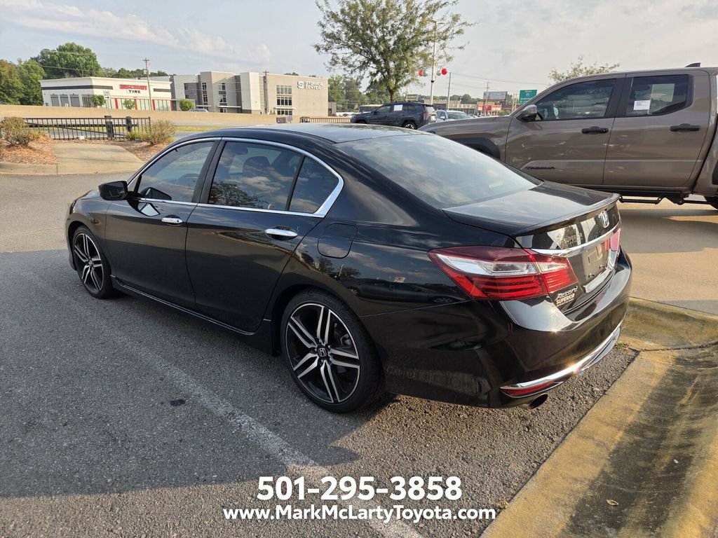 Used 2017 Honda Accord Sport image 7