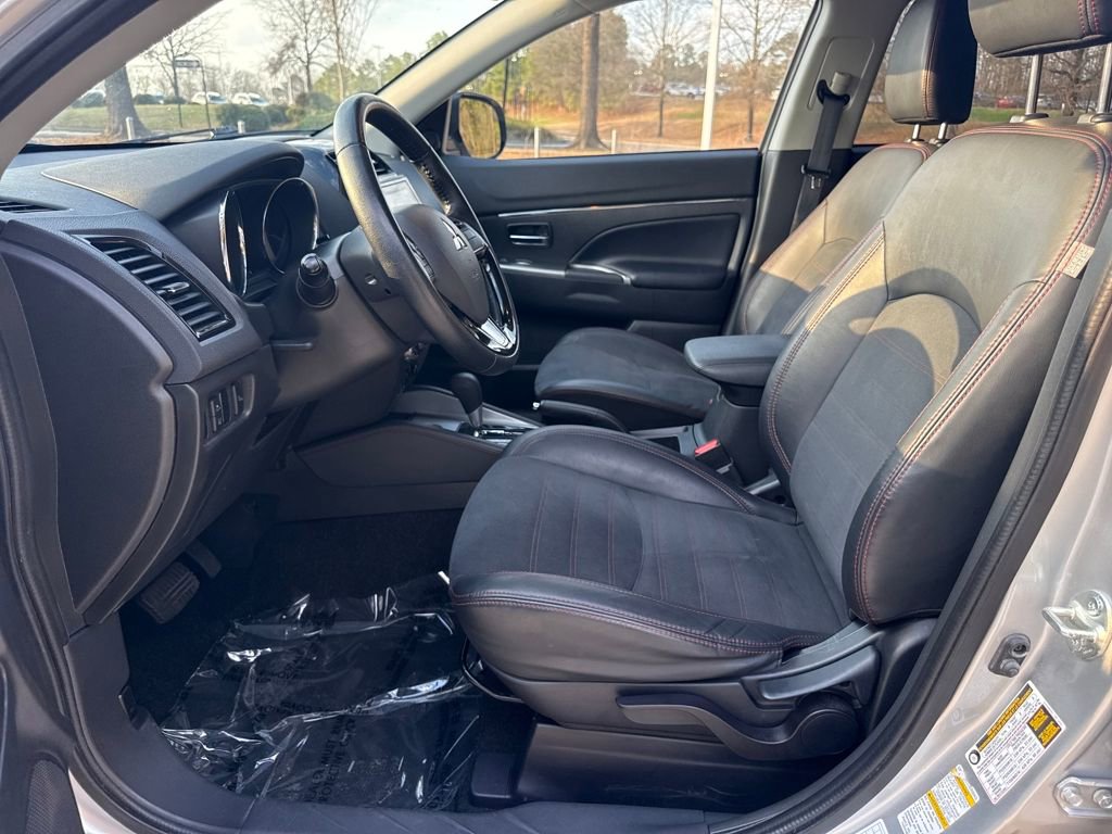 Used 2022 Mitsubishi Outlander Sport SE image 13