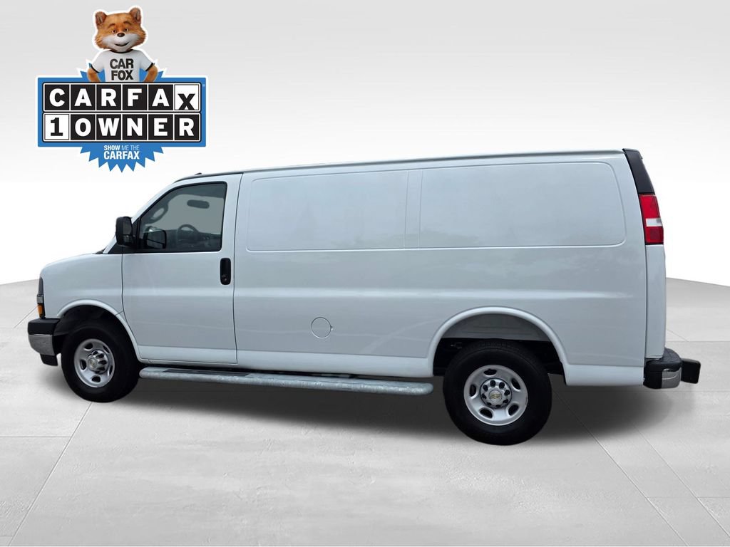Used 2025 Chevrolet Express 2500 w/ Driver Convenience Package RWD image 4