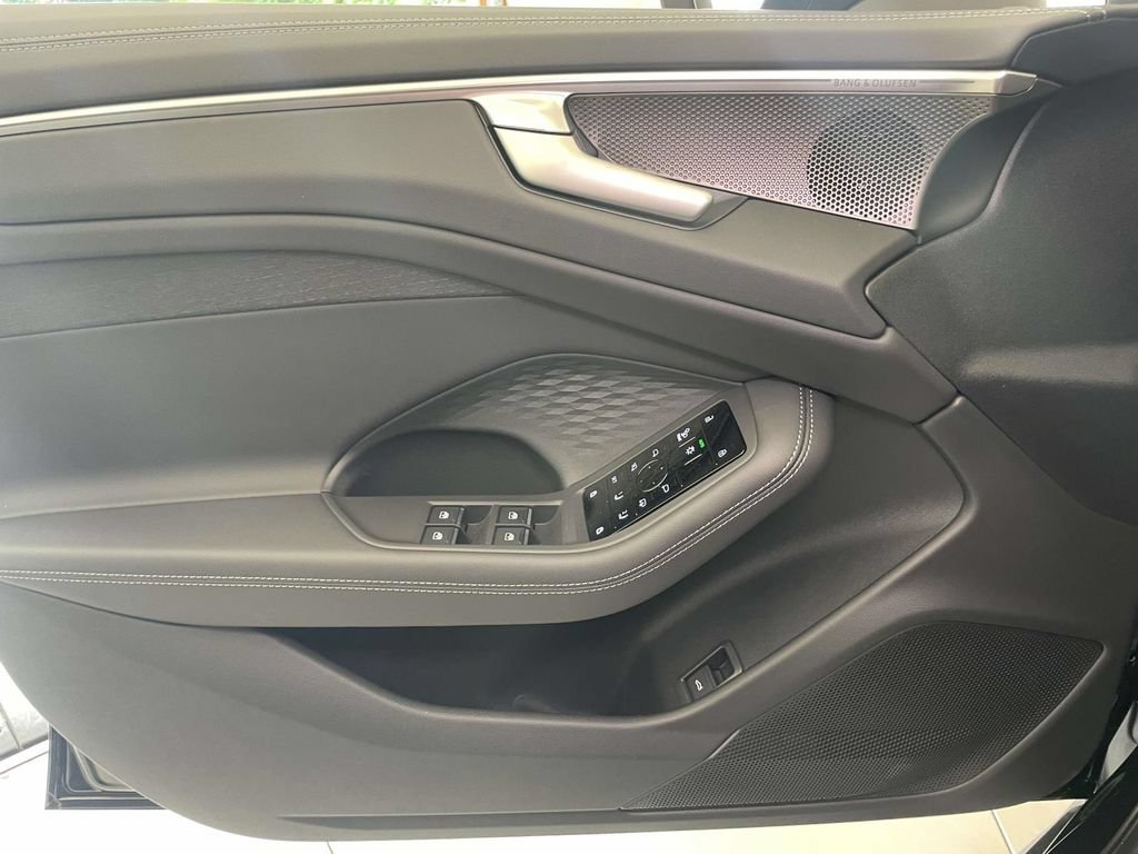 New 2026 Audi A6 Premium Plus AWD/4WD image 33