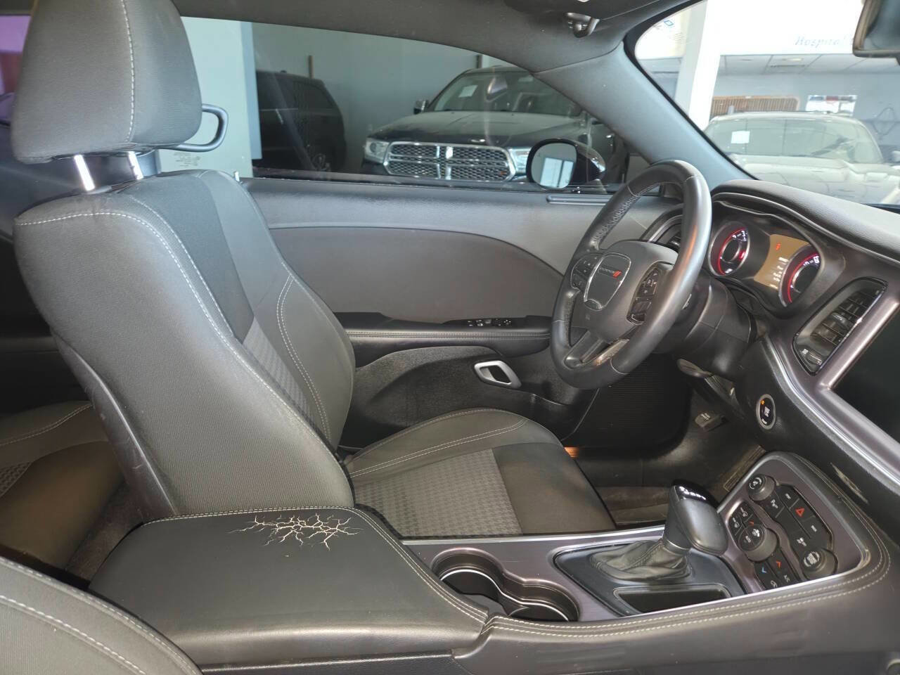 Used 2016 Dodge Challenger R/T w/ Driver Convenience Group RWD image 24
