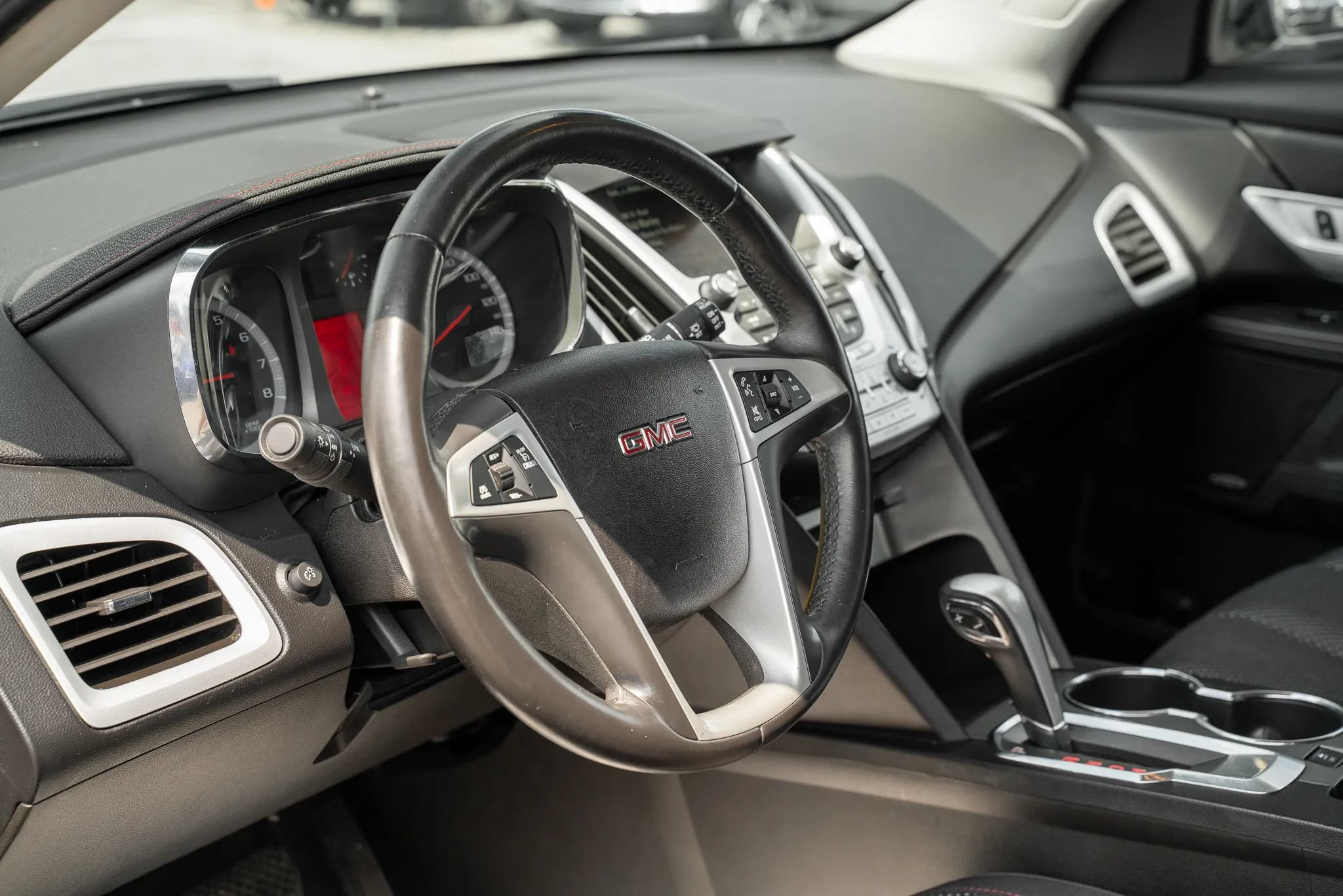 Used 2015 GMC Terrain SLE w/ Convenience Package AWD/4WD image 14