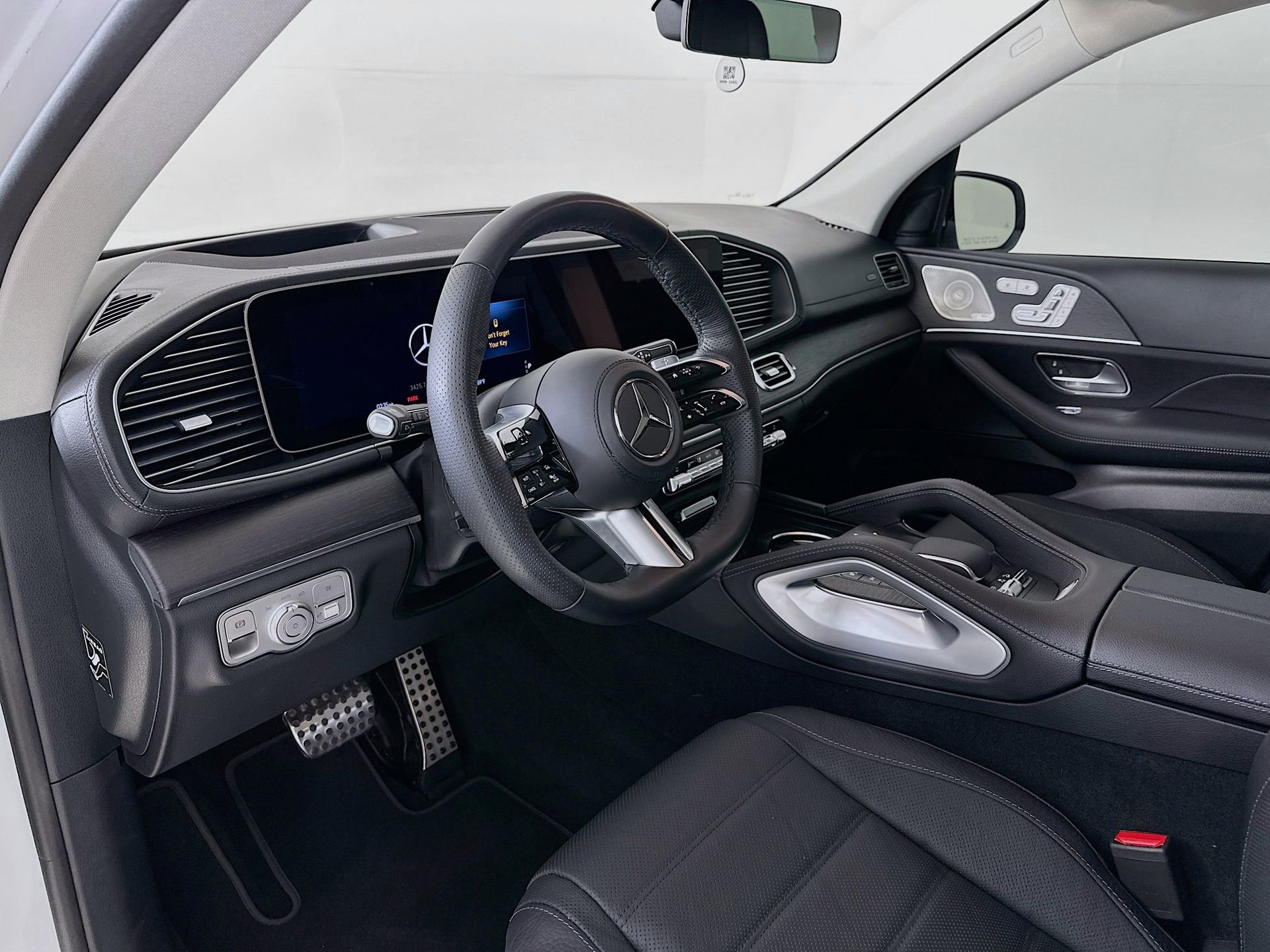 Certified 2024 Mercedes-Benz GLS 580 4MATIC image 10