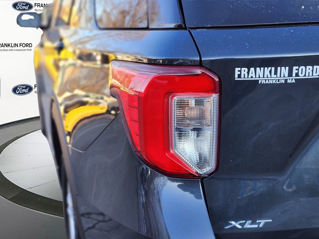 Certified 2022 Ford Explorer XLT w/ Equipment Group 202A image 8