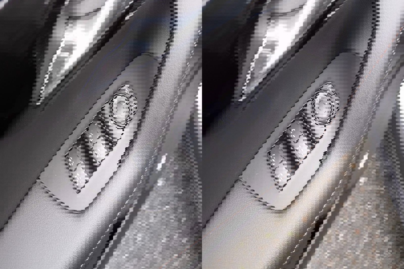 Used 2024 Chevrolet Blazer Premier image 16