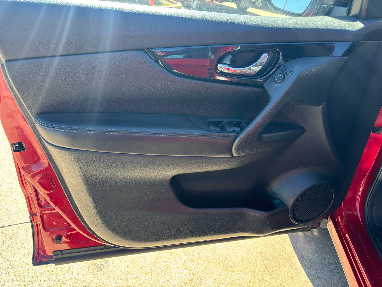 Used 2017 Nissan Rogue Sport SV w/ SV All-Weather Package image 20