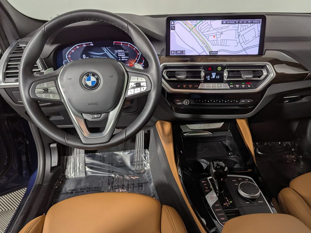Used 2025 BMW X4 xDrive30i AWD/4WD image 21