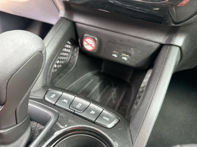 Used 2025 Chevrolet TrailBlazer LT AWD/4WD image 38