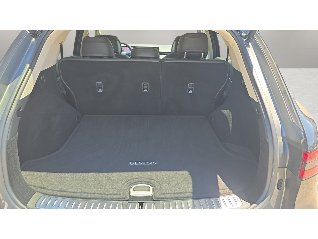 Used 2026 Genesis GV70 2.5T AWD/4WD image 9