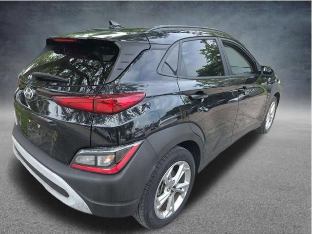 Used 2023 Hyundai Kona SEL w/ Cargo Package FWD image 3