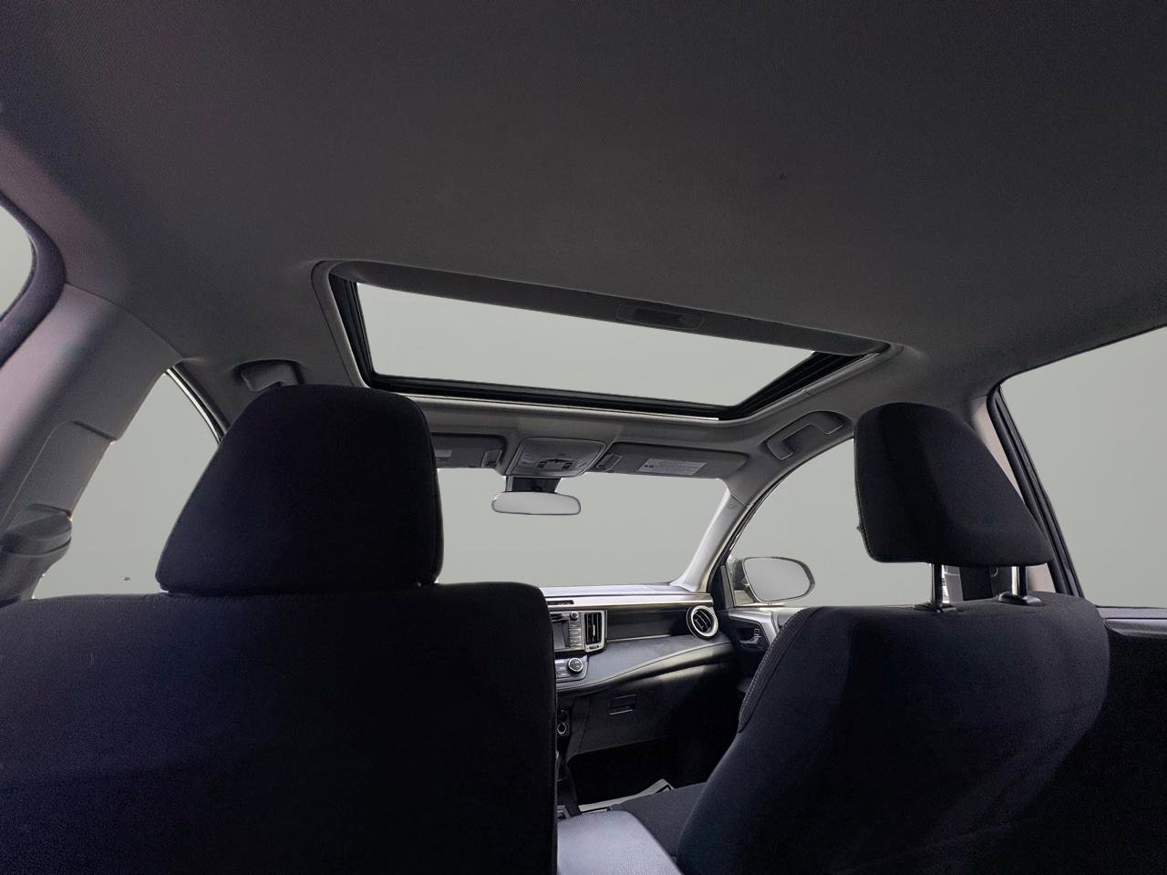 Used 2018 Toyota RAV4 XLE image 30