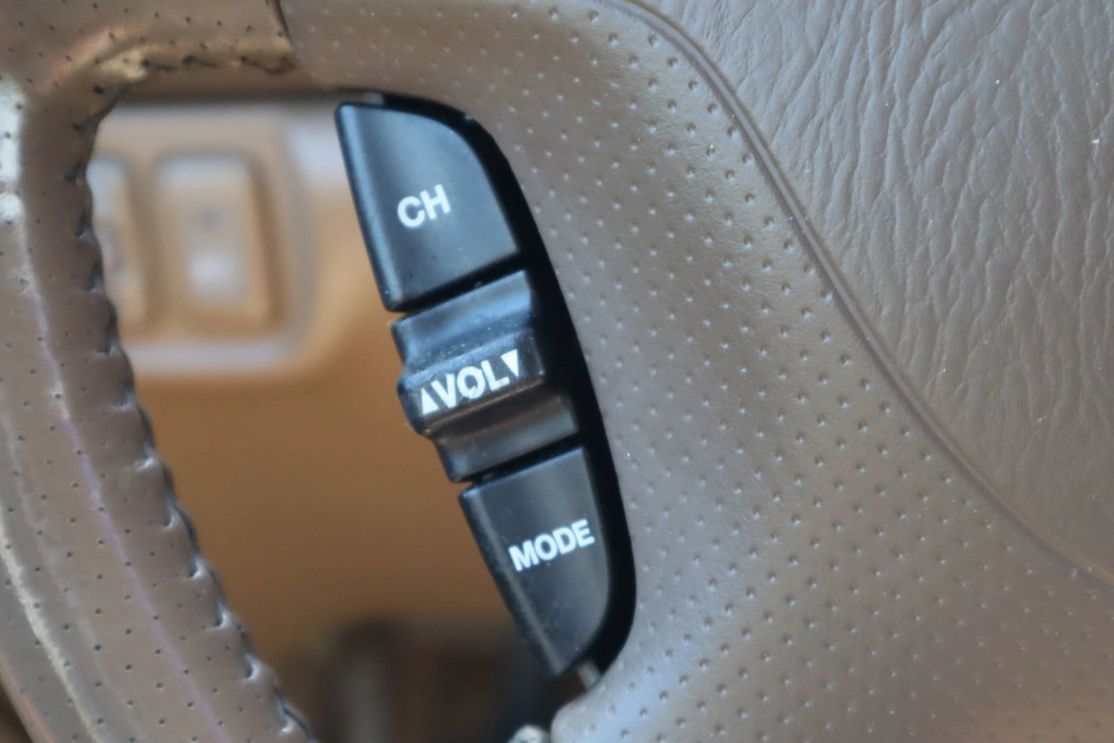Used 2003 Acura MDX Touring AWD/4WD image 25