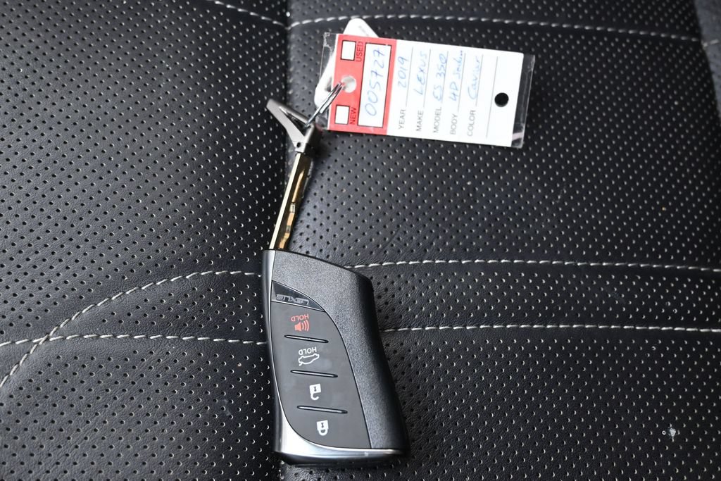 Used 2019 Lexus ES 350 Ultra Luxury w/ Accessory Package 2 FWD image 34
