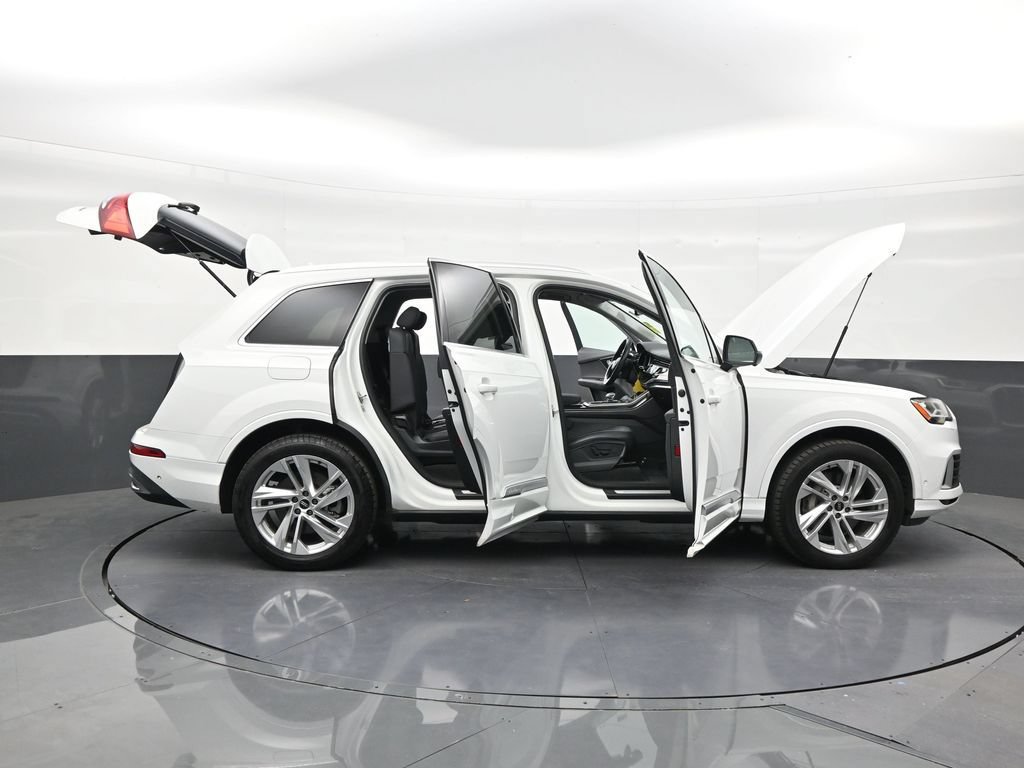 Used 2021 Audi Q7 3.0T Premium Plus AWD/4WD image 28