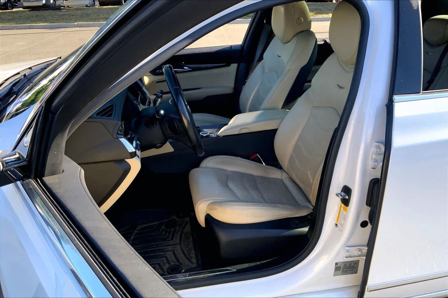Used 2019 Cadillac CT6 Premium Luxury AWD/4WD image 8