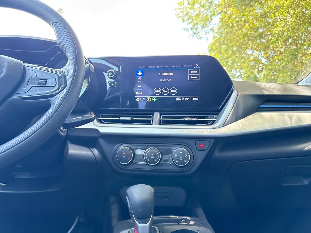 Used 2026 Chevrolet Trax LS FWD image 15
