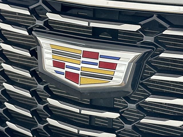 Used 2023 Cadillac XT4 Luxury w/ Cold Weather Package FWD image 23