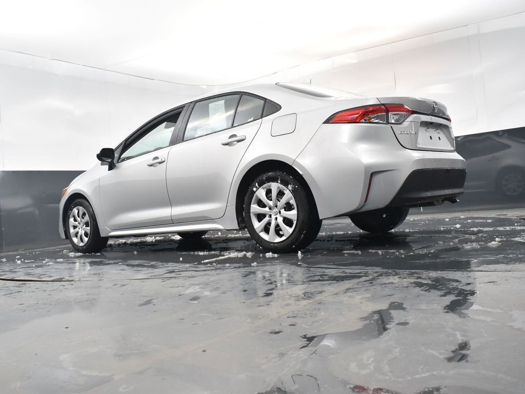 Used 2025 Toyota Corolla LE image 25