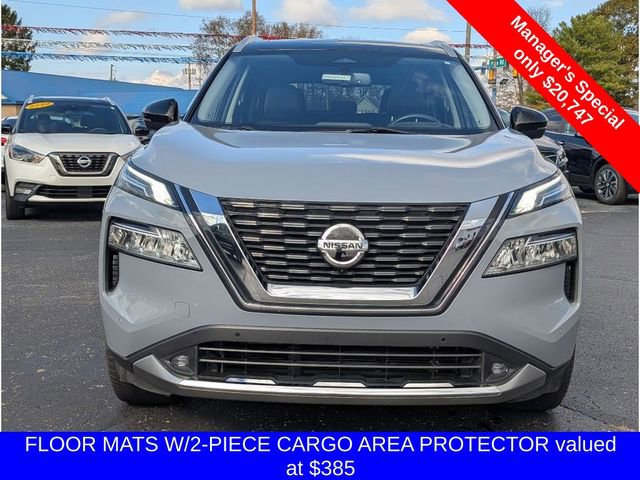 Used 2021 Nissan Rogue Platinum image 2