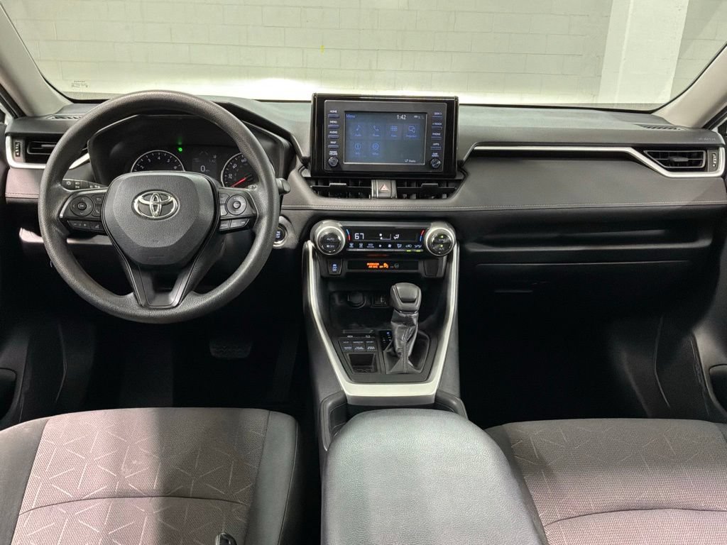 Used 2019 Toyota RAV4 XLE w/ Carpet Mat Package AWD/4WD image 6